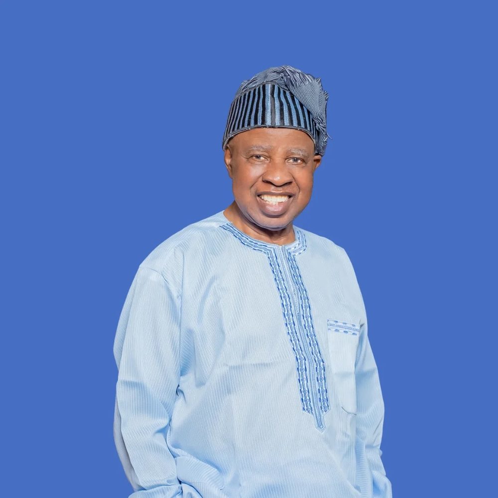 Dr. Olu-Ajayi, Senior Pastor